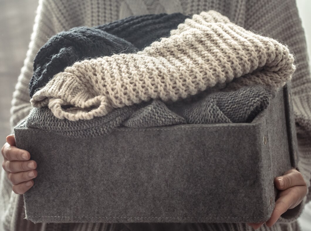 Jak prawidłowo pielęgnować wyroby z naturalnej wełny: poradnik dla miłośników eleganckich swetrów